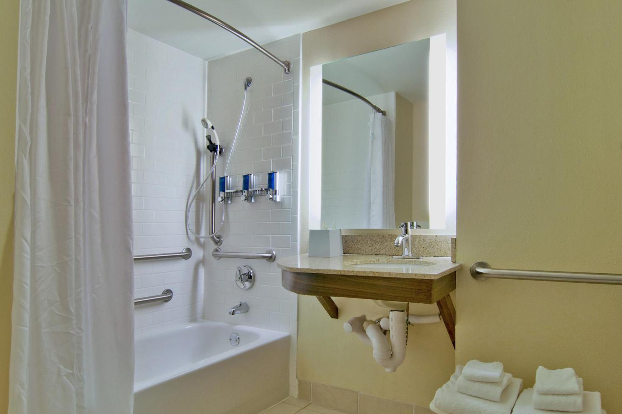 Four Points By Sheraton Nashville Airport Bagian luar foto