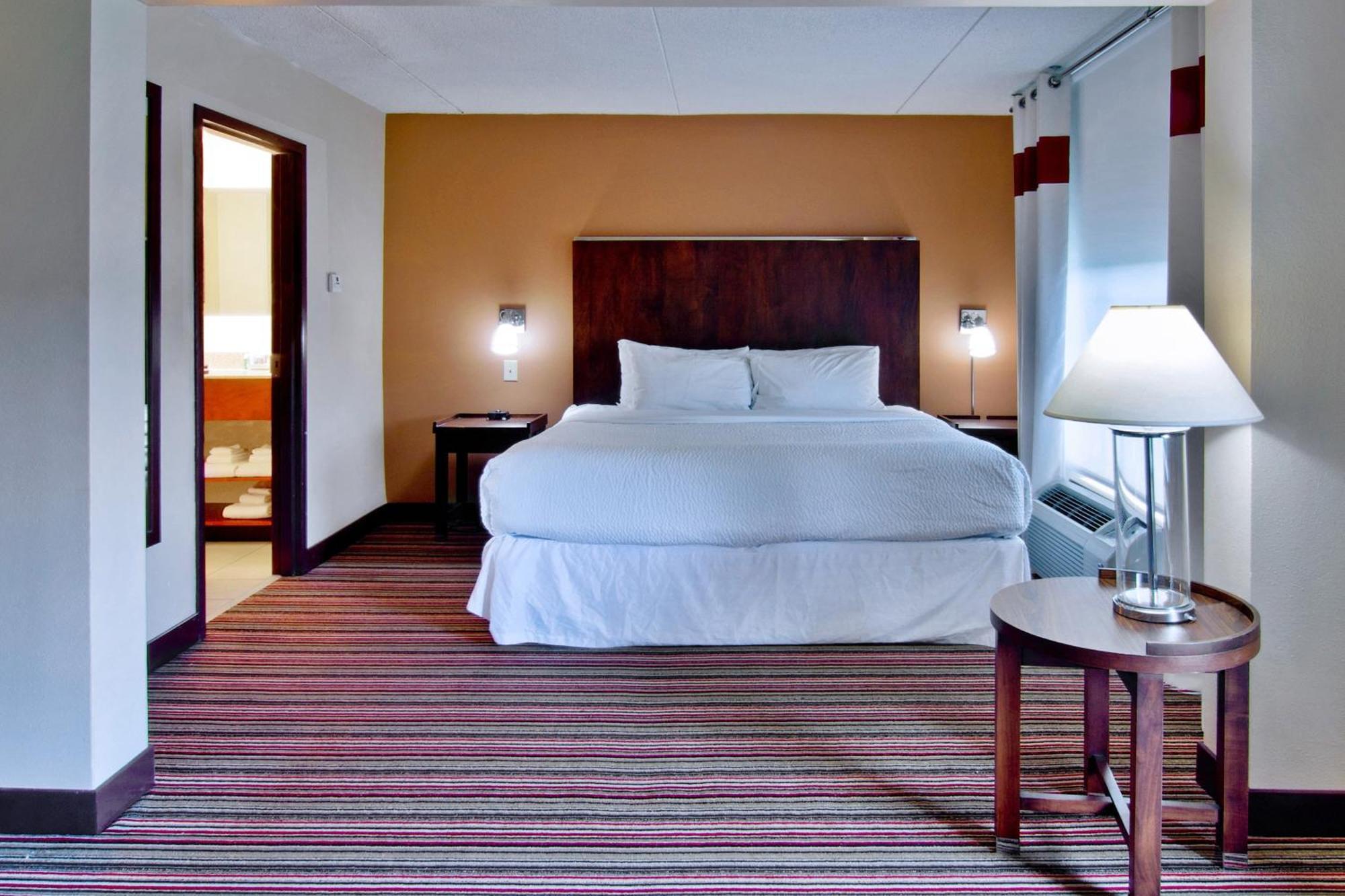 Four Points By Sheraton Nashville Airport Bagian luar foto