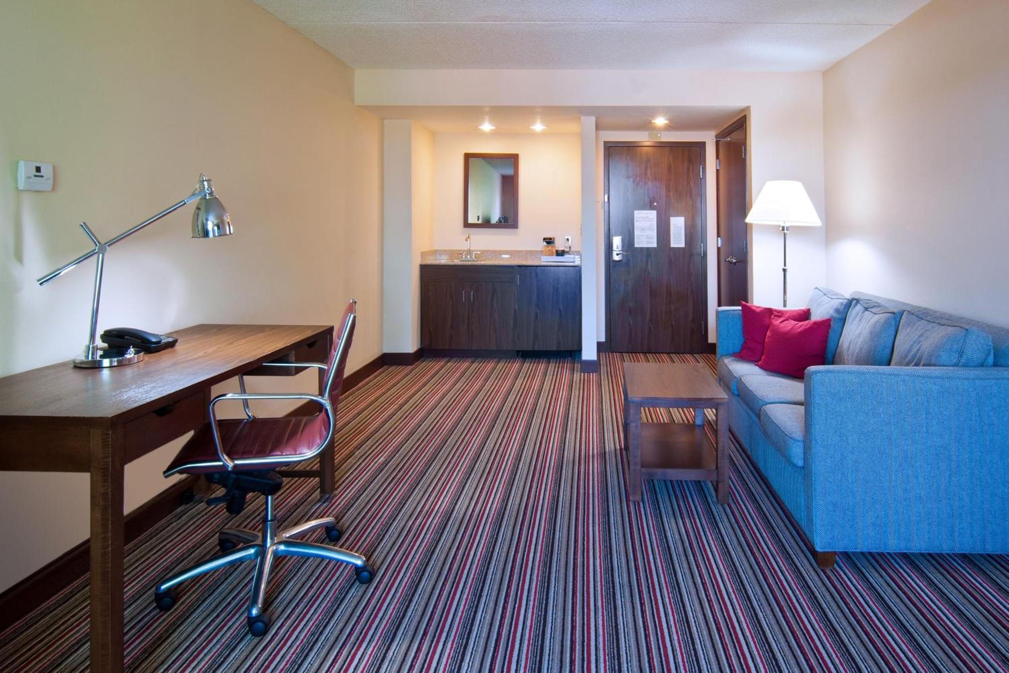 Four Points By Sheraton Nashville Airport Bagian luar foto
